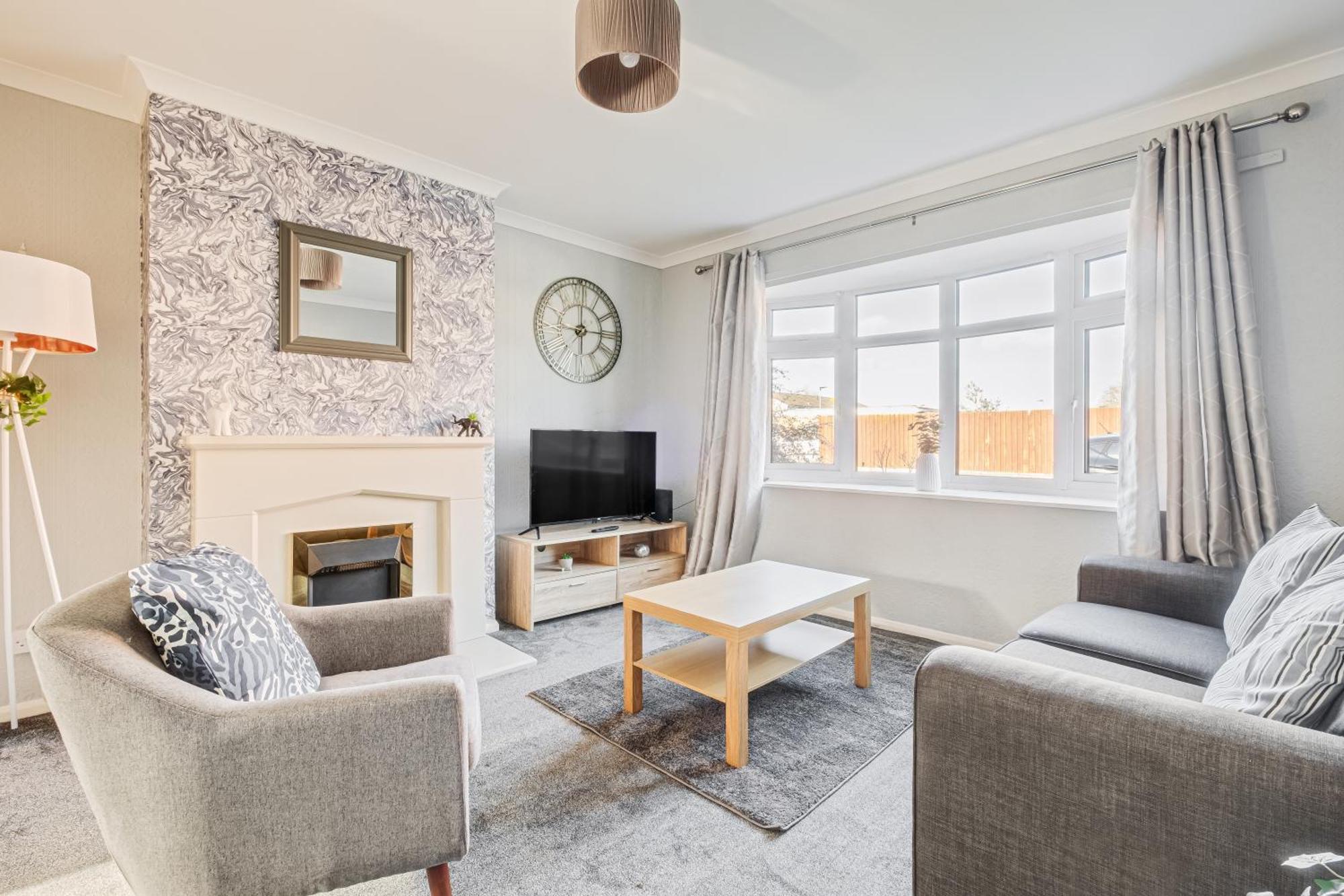 Comfy And Freshly Redecorated Home By Our Home Short Stays Close To Town Centre With Free Parking Bedford Exterior foto